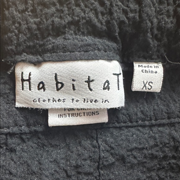 Habitat Black Crinkle Cropped Pull On Pants Womens XS Textured buttons Lagenlook - Picture 7 of 12